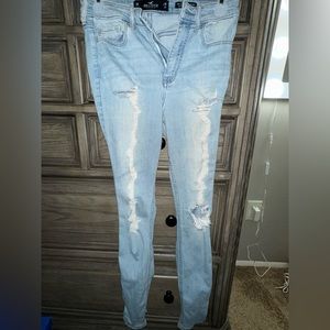Womens Hollister Light Washed Distressed #Jeans . Size 3R (26W 30L)
